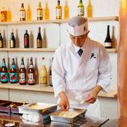 宮古島の食材に、フォアグラ・トリュフといった高級食材たちを掛け合わせた、厳選オススメ創作串を中心としたコースです。和洋の料理に精通した料理人による創意工夫を、たっぷりと楽しめます。