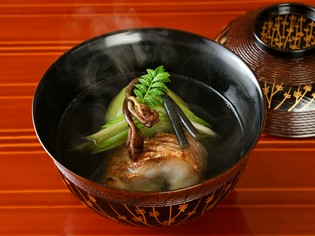 四季折々の食材を選りすぐり、日本料理の“旬”を表現
