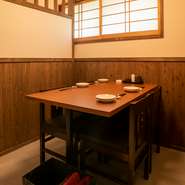 一階　テーブル席