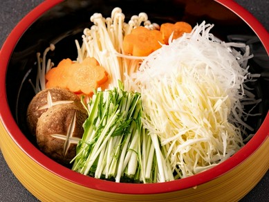 5種類のスープから選べるオリジナルメニュー『くまちゃん鍋シリーズ』