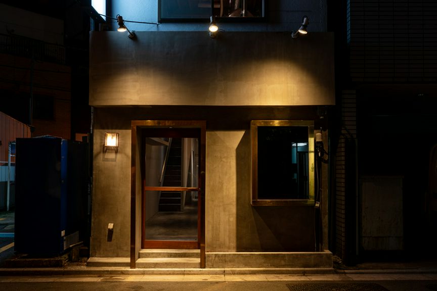 水道橋駅から徒歩5分。ひっそりと佇む一軒家の焼肉店