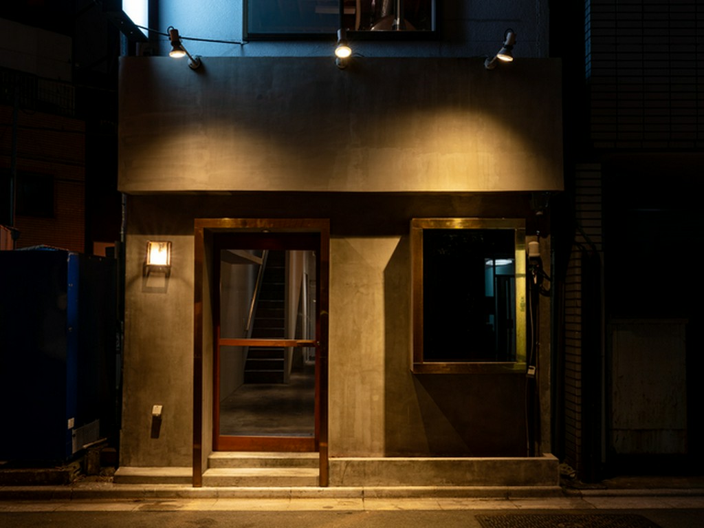 水道橋駅から徒歩5分。ひっそりと佇む一軒家の焼肉店