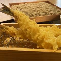 志づやの代名詞　天然　車海老天　せいろ・そば