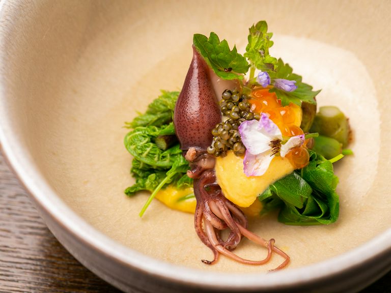 美山の山菜とほたるいか 黄味 酢がけ