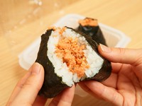 おにぎりの定番！王道の人気メニュー『さけ』
