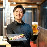 佐賀駅南口より徒歩圏内。白山一丁目交差点近くにある焼肉店が【焼肉えいと】です。席数はカウンター含む約60席。地元産を中心とした厳選された黒毛和牛を使った焼肉を堪能できます。