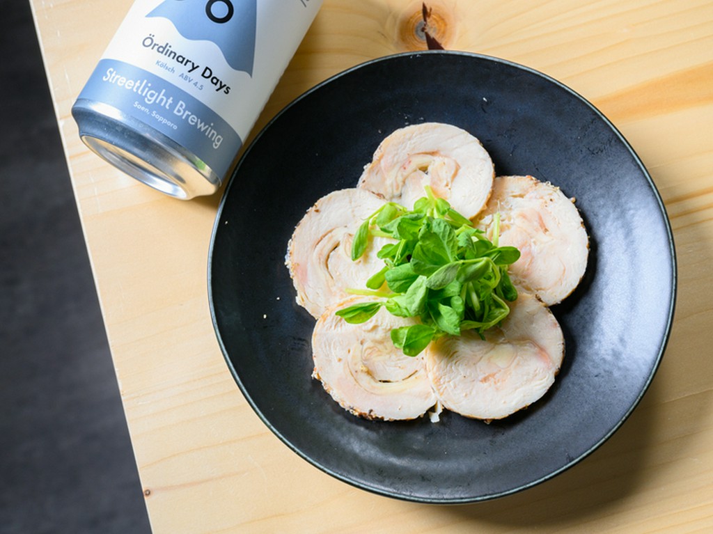 ブラックペッパーがピリリ！『スパイシー鶏ハム』