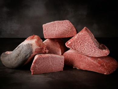 その日、その時おいしい肉のみをセレクトしたコースは接待にも
