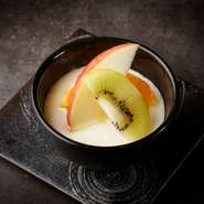 おすすめ
シェフ一押しの自家製豆杏仁豆腐。