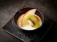 おすすめ
シェフ一押しの自家製豆杏仁豆腐。
