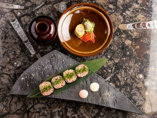 和食のノウハウが活かされた逸品『ガーリック細巻き』