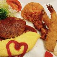全8品のランチ限定おまかせコース
季節の一品
鮮魚の燻製
煮物椀
焼き物
揚げ物
蒸し物
季節の土鍋御飯
ちりめん山椒
赤出汁
和菓子
お抹茶

ランチタイム限定で6000円（税込）
コスパ良すぎてすいません
