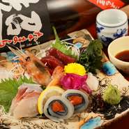 漁港から届く旬の魚介や新鮮な野菜など、食の宝庫・北海道の魅力を余すところなく伝える、道産食材にこだわりあり。ランチのライスにも、「北海道当別産　減農薬ななつぼし」を使用。ふっくらおいしいご飯です。