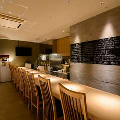 ときには夫婦で。美食に気分高まる、幸せなひとときを