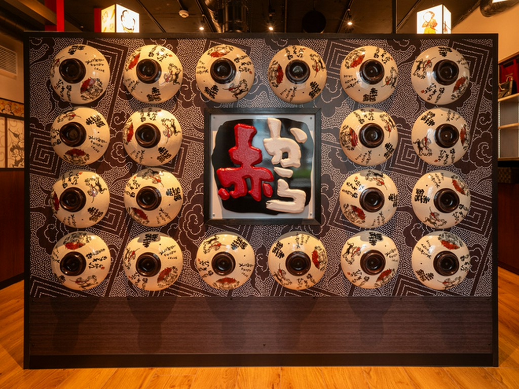 レトロな雰囲気の店内で、どこか懐かしく落ち着いた雰囲気です。