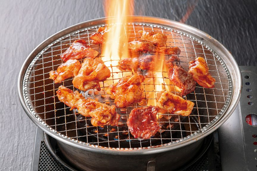 秘伝のもみダレで熟成。辛くて旨くてクセになる。