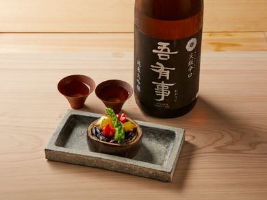 大切な日に華を添えてくれるような、厳選日本酒を楽しめる