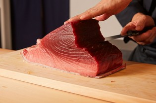 経験豊かな鮪仲買人が吟味した「鮪」