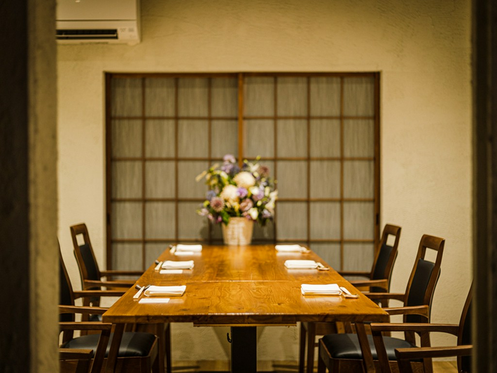 お腹を満たしてくれるふぐ料理と、心が落ち着く素敵な空間