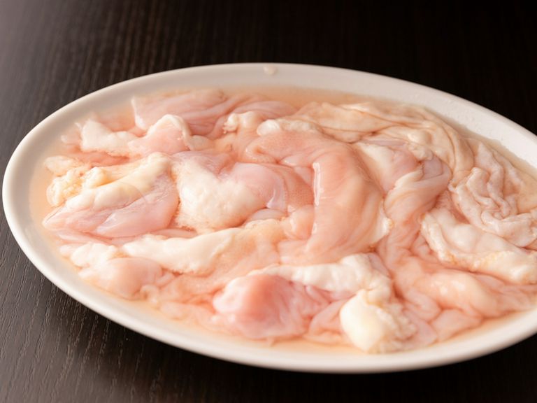 必食の価値アリ!自信があるので下味をつけずに、そのまま提供『昔ながらに手づくり豚ホルモン』