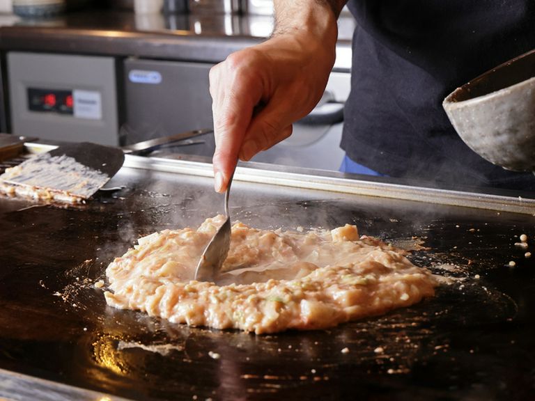 おいしい音と香りに包まれて。鉄板上のパフォーマンスもごちそう