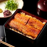 当店自慢のうなぎを丸々一尾贅沢に使用した渾身の一皿！
