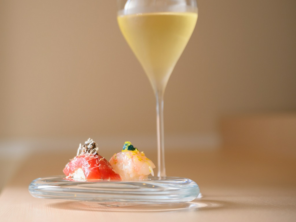 抜群のコラボレーション！『お寿司とワイン』を存分に。　一例