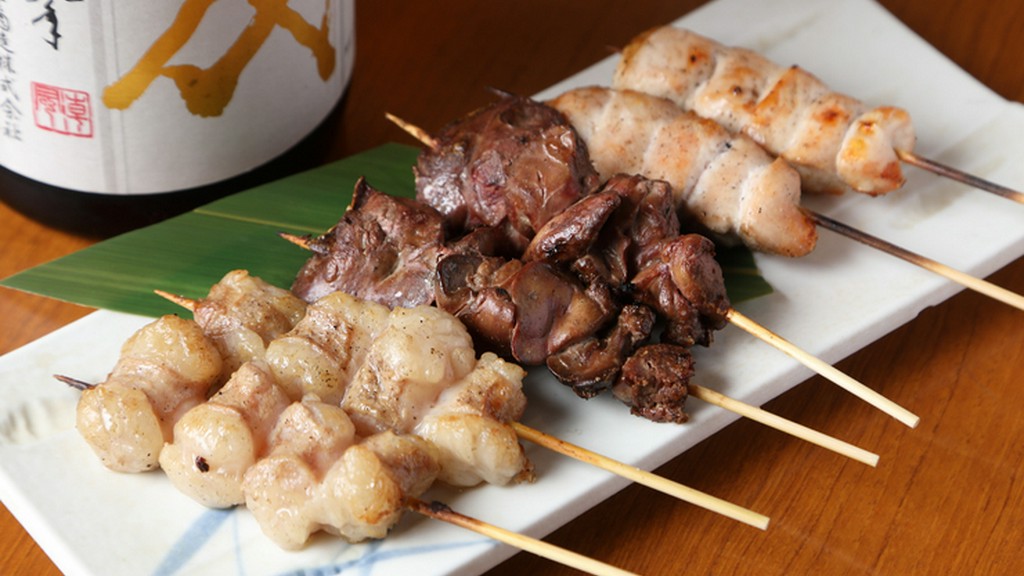 鮮度抜群の朝〆赤地鶏を使用。素材の旨みがぎゅっと詰まった『焼鳥』