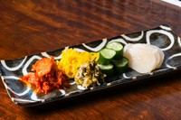 5種類のお漬物。箸休めにどうぞ！