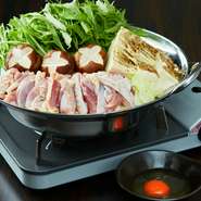 地鶏 丹波黒どりを使用したとりのすき焼き！
卵は蘭王を贅沢に使用！
