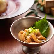 料理長こだわりの一品です。日本酒やその他のお酒のあてにとしてお楽しみください。