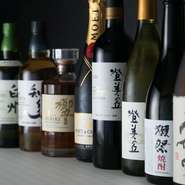 国産のワインやウィスキーを中心に、肉の旨みに寄り添う銘柄をセレクト。肉に精通した職人ならではの目利きによる、秀逸なラインアップが揃います。日本が誇る食文化の魅力に改めて気づかせてくれる焼肉店です。