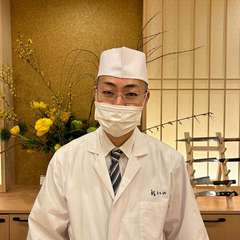 昼も夜も極上のコース。特別な日を彩る、珠玉の料理が味わえる