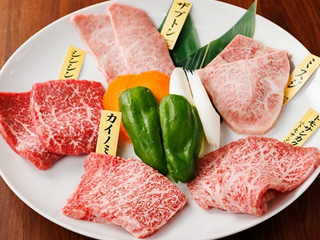 希少部位も豊富！A4ランク以上の厳選和牛で極上の焼肉を披露
