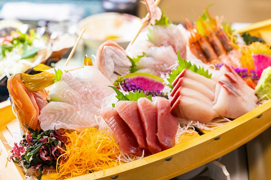 毎日仕入れる新鮮な魚介類