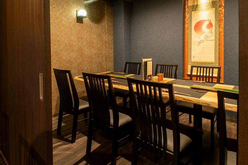 接待やデート、食事会でもゆっくりと寛げる安心の空間。