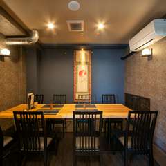 落ち着いた雰囲気の、隠れ家的くつろぎの空間です。