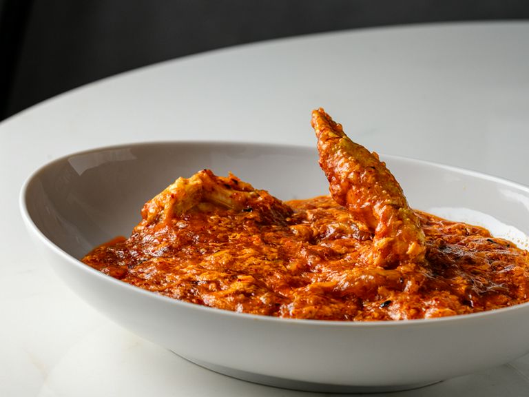 シンガポールで絶大な人気を誇る蟹料理。スパイシーで濃厚な一品『チリクラブ』 Chilli Crab