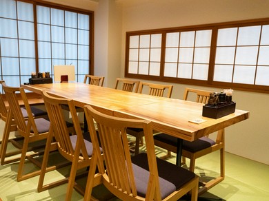 幅広いシーンに応じられる、タイプの異なる個室席