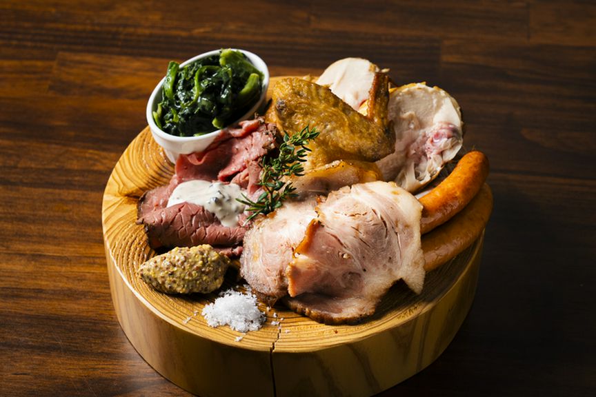 名物!肉盛り レギュラー