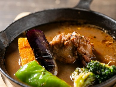 サラサラとした爽やかなスープが特徴の『スープカレー』