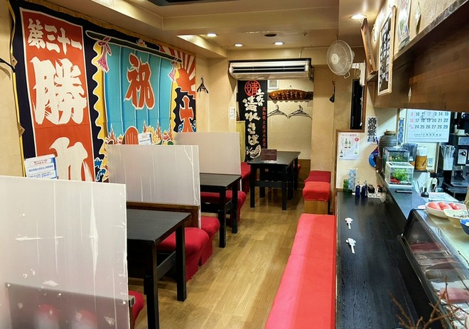 カウンター席がある