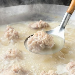  【自家製鶏スープ】土佐鴨生つくね鍋