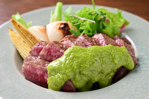 炭火藁焼き和牛カイノミステーキ　土佐のぬたソース