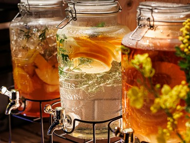 【飲み放題メニュー豊富】セルフフリーフロー形式です♪