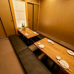 都会の幻想を忘れる、静かな掘りごたつ個室席