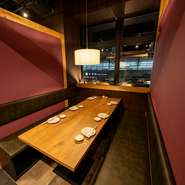 接待・少人数様での飲み会にオススメです。ゆったりとした時間をお過ごしください。特別なひとときをお楽しみください。