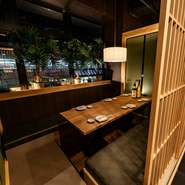 少人数から大人数まで対応可能な個室