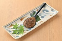 越後味噌と鰹節を練り込んだ日本酒にあう焼き味噌です。
