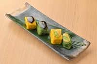 よもぎ麩とあわ麩を2種類に味噌でお楽しみください。